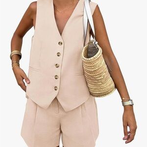 Pretty Garden Cream Button-Up Vest and Shorts Set Size Medium